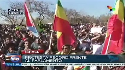 下载视频: Inmigrantes africanos protesta en Tel Aviv