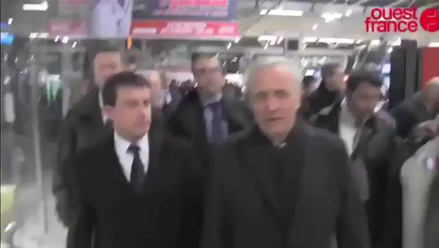 Huées et quenelles pour accueillir Manuel Valls à Rennes