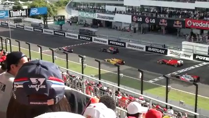 Vettel si muove prima del via a Suzuka