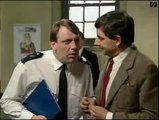 Mr. Bean - Line Up (Mr Bean Goes to Town ) (NEW)_clip8