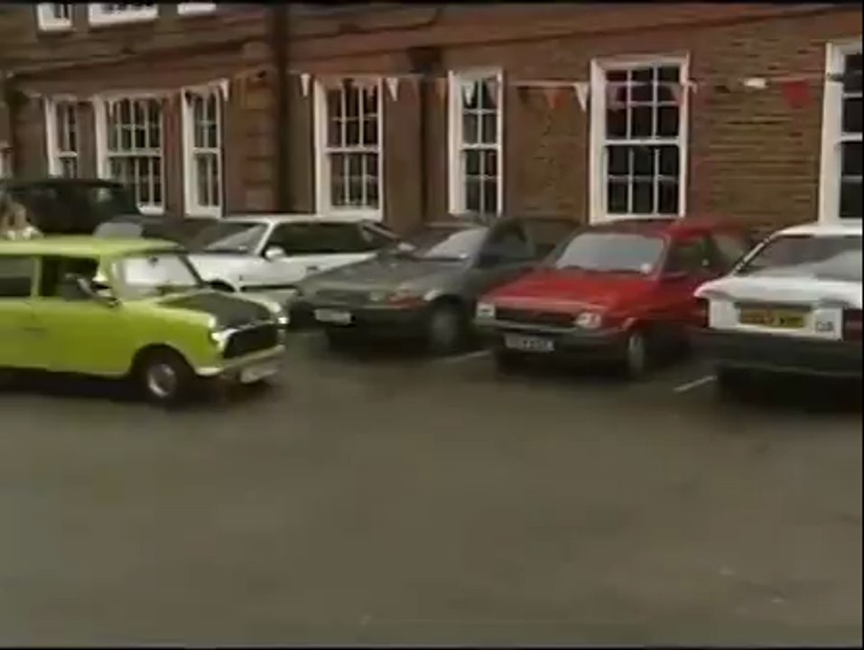 Mr. Bean - Steals the Parking spot_clip1