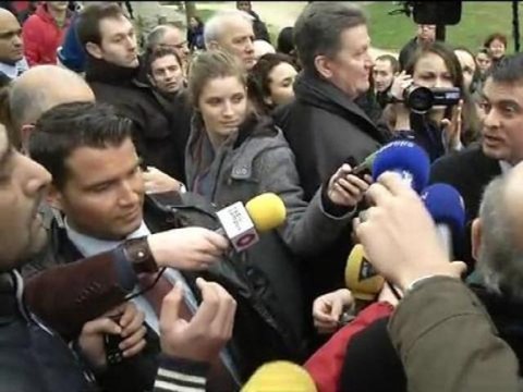 Manuel Valls interpellé sur Dieudonné en Bretagne - 09/01