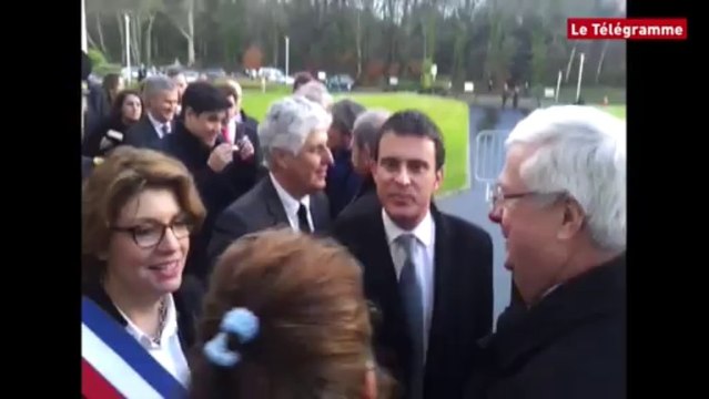 Morlaix. Valls au centre de secours