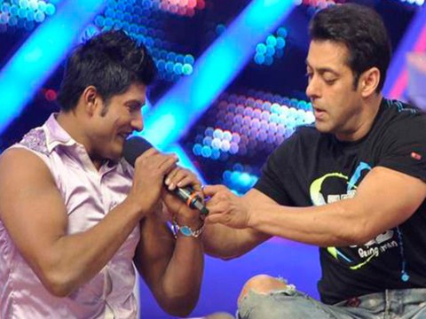 Salman Khan Gives Away His Lucky Bracelet Nach Baliye 6 Contestant