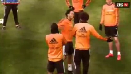 Ronaldo'dan süper çalım!