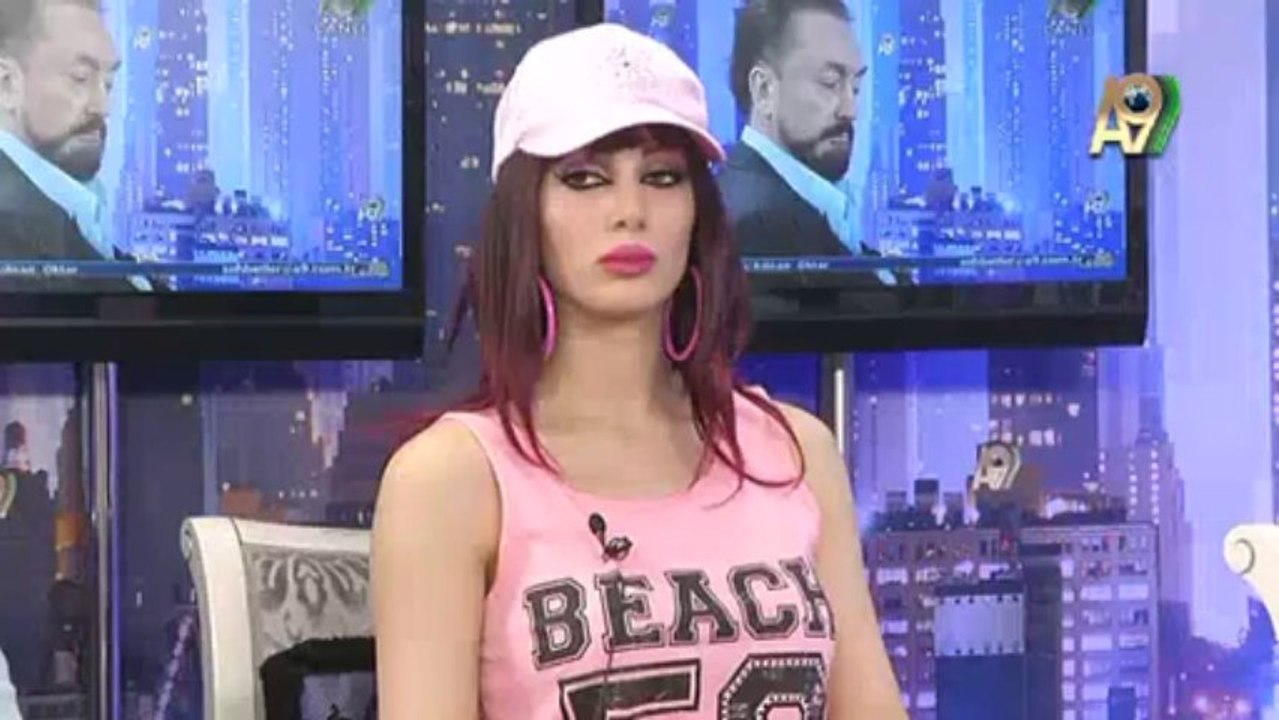 İnsanlar birbirini kavgaya teşvik ediyor, biz yatıştırmak için çaba harcıyoruz.