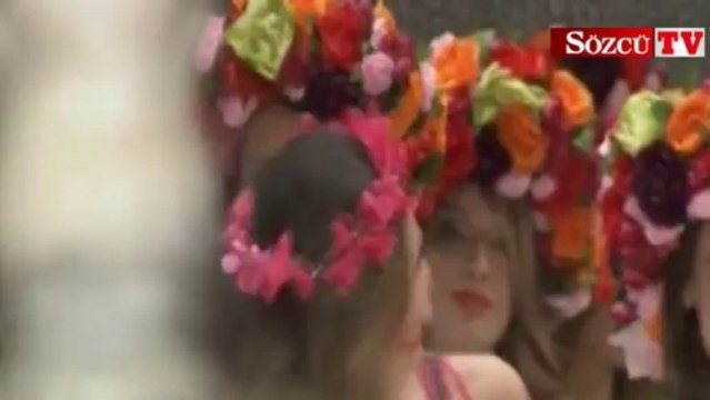 Miranda Kerr Antalya'da podyuma çıktı