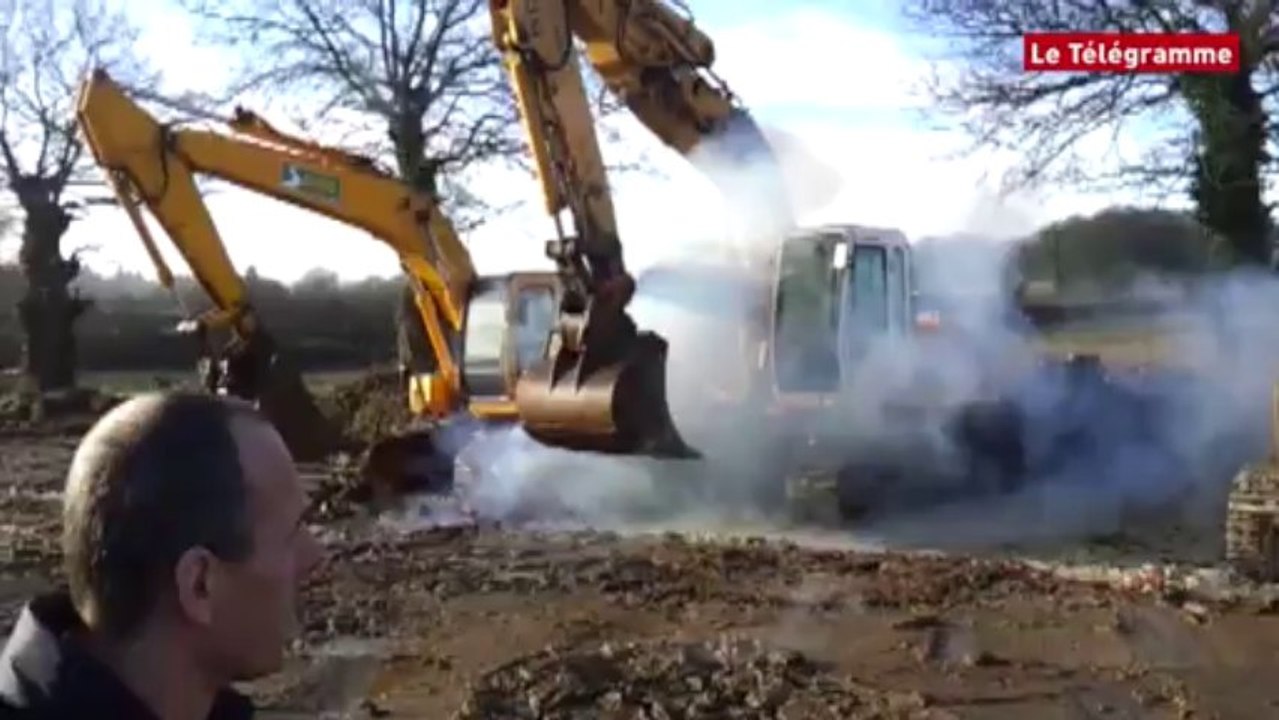 Carhaix. Usine chinoise : le premier coup de pelle !