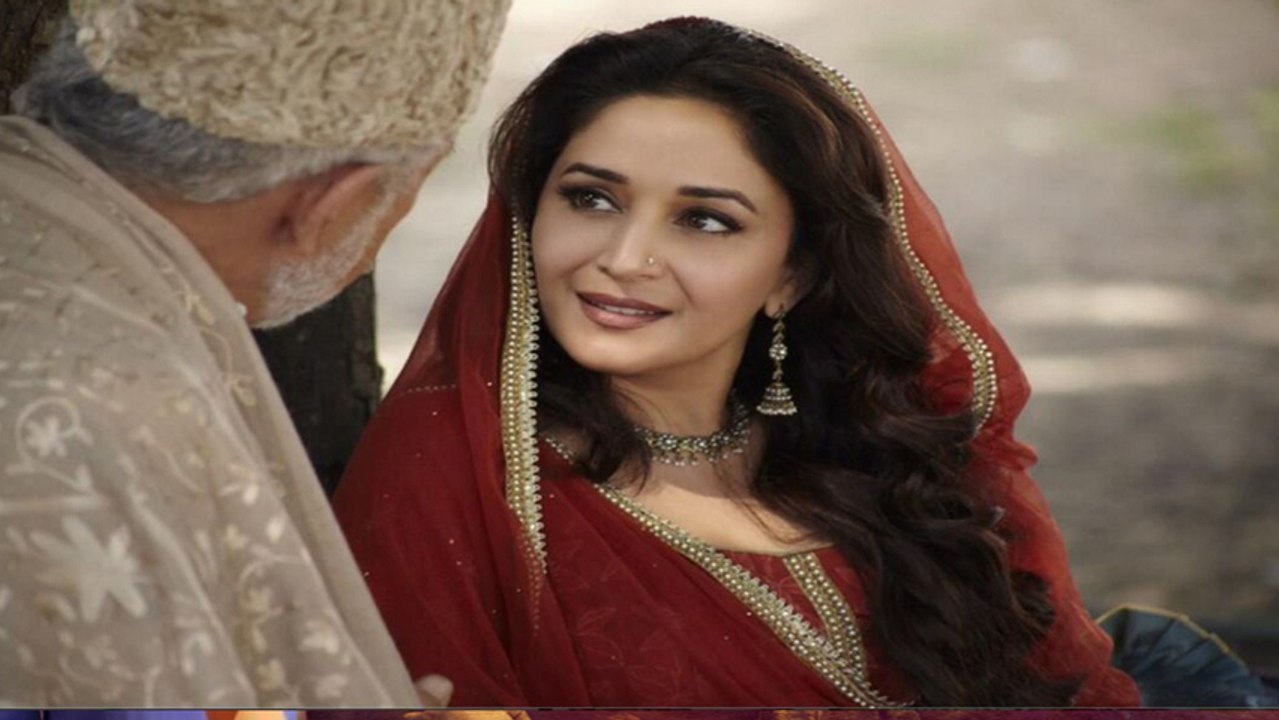 Dedh Ishqiya Story & Rating By Public  - Madhuri Dixit | Naseeruddin Shah | Arshad Warsi