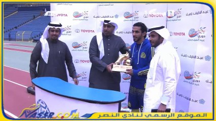 خالد الزيلعي يستلم جائزة لاعب الشهر بدوري عبداللطيف جميل