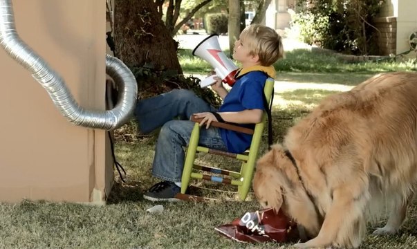 Machine à Remonter le Temps.. et à voler les Doritos!! Pub Doritos Superbowl 2014
