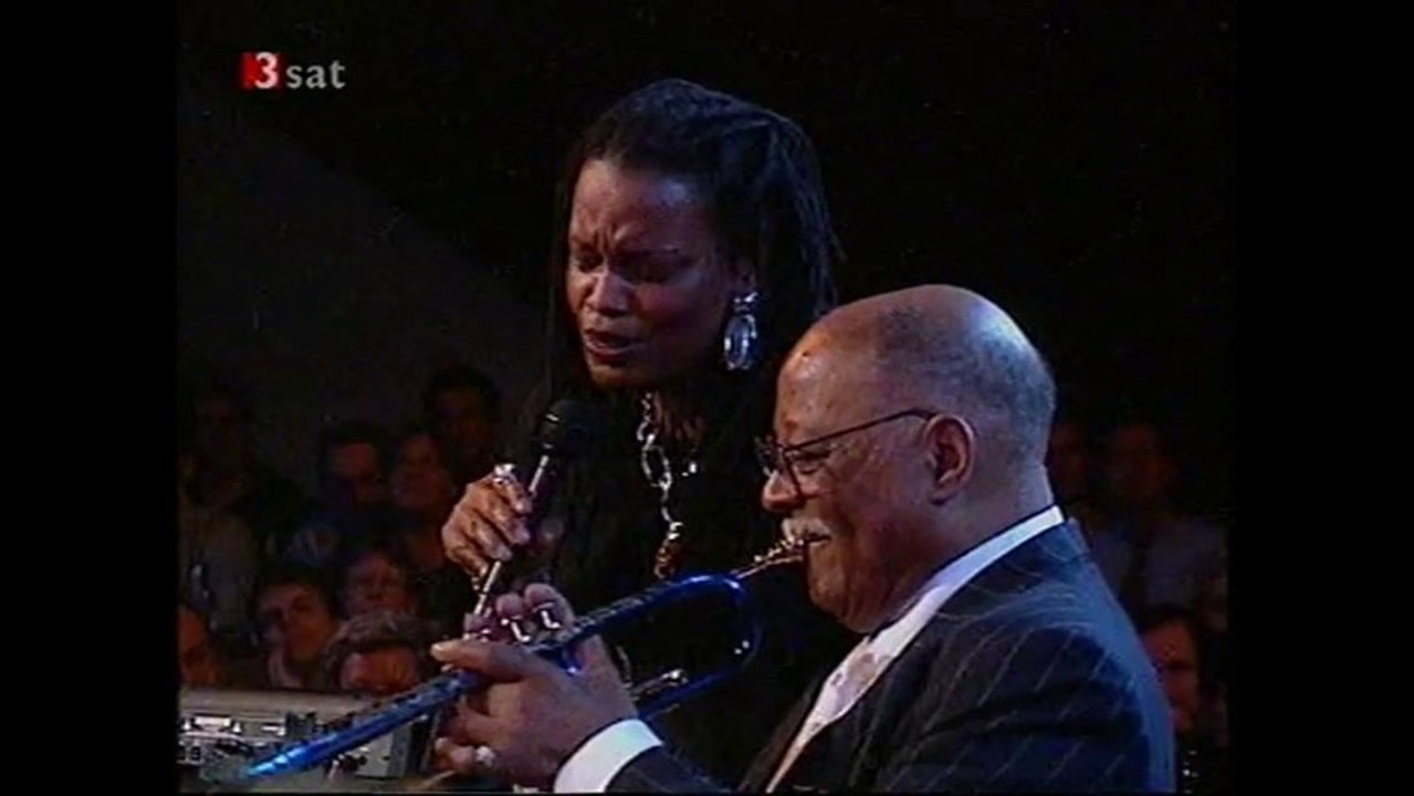 DIANNE REEVES - Tribute to Clark Terry, Bern 2000 (050 HD)