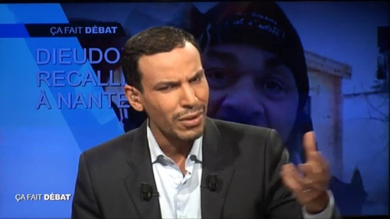 ça fait debat du 090114   Adile Farquane reçoit les débatteurs :   - Gabriel Mbarga, Journaliste à Télésud  - Rost, Rappeur  - Gilles Devers, Avocat     Deuxième Partie :  L'invité de ce jeudi est Monsieur Lansana Kouyate, Ex-premier ministre guinéen