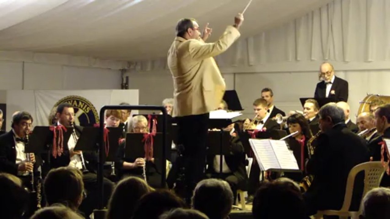 Fuego de la Dansa par l'Orchestre de l'Harmonie de Nissan 19.10.2013 Chapiteau du Parc des sports de Narbonne: