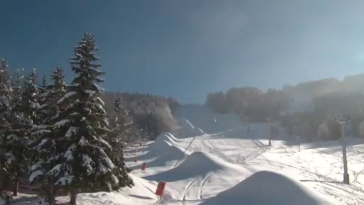 les canons à neige en action le 1er décembre 2013 à Villard de Lans 38250