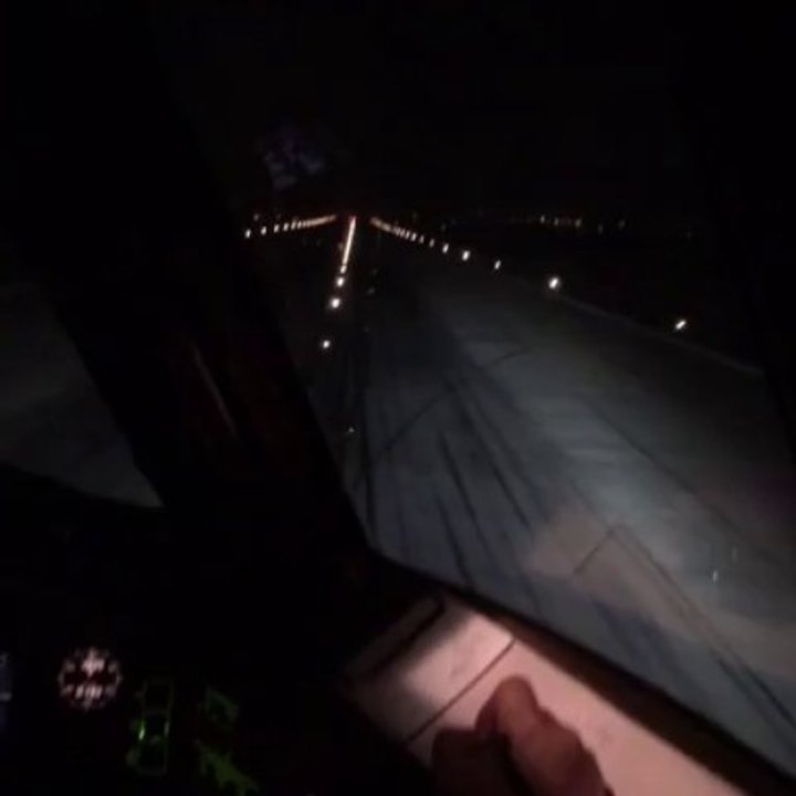 777 landing at Karachi