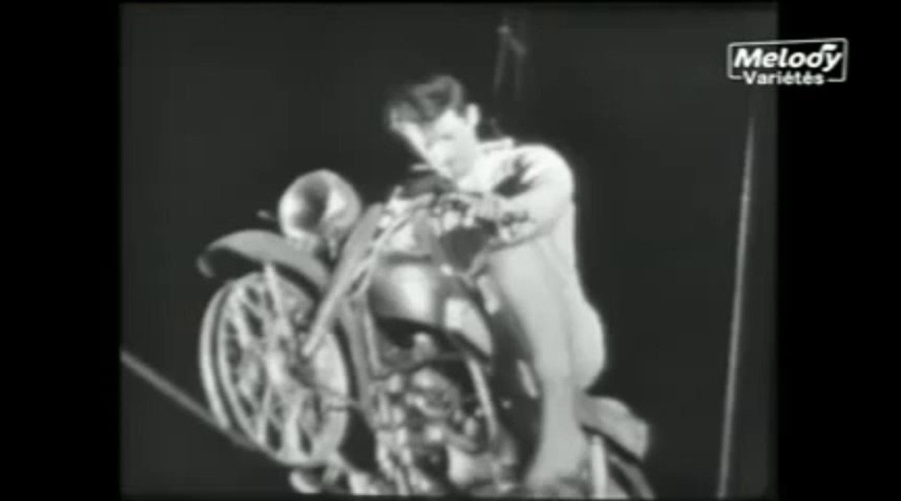 -Bedos +Daumier (1967)-parlent de J P Belmondo au gala de l'union