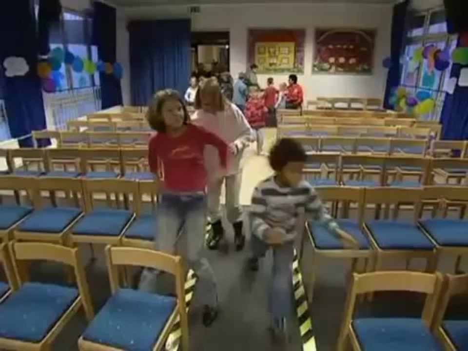 Kinderarmut in Deutschland Kaum Geld und trübe Aussichten   teil 1 TV Reportage