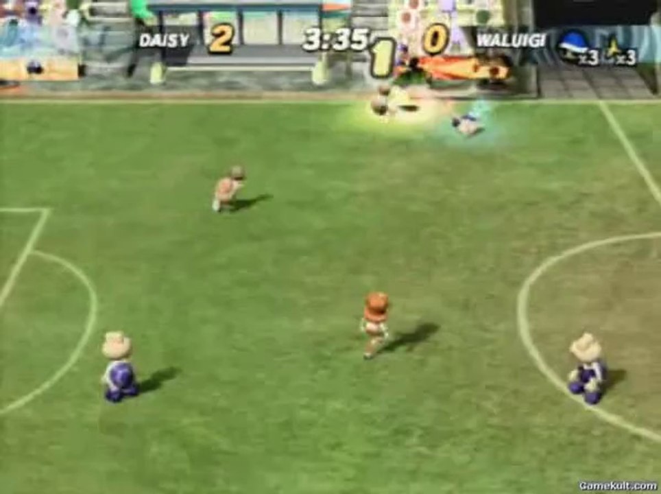 Mario Smash Football - Waluigi à l'attaque