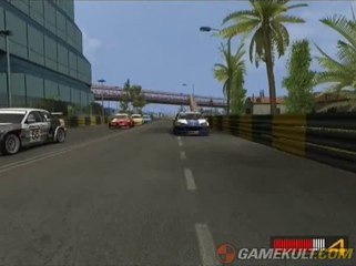 RACE - The official WTCC Game - Se frayer un chemin sur Macao