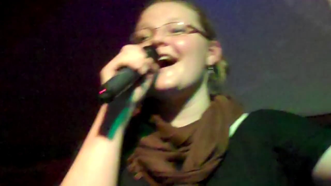 mi.19.05 karaokemeister im matrix #02