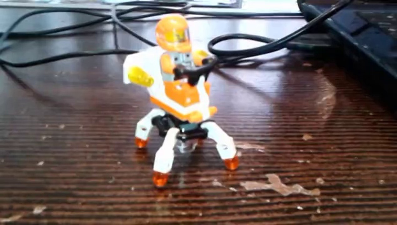 30230 Mini mech LEGO Galaxy Squad