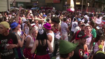 سامبا وشغف مزيج مثالي لكرنفال ريو