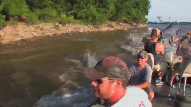 the attack of jumping Asian carp-real tv shot