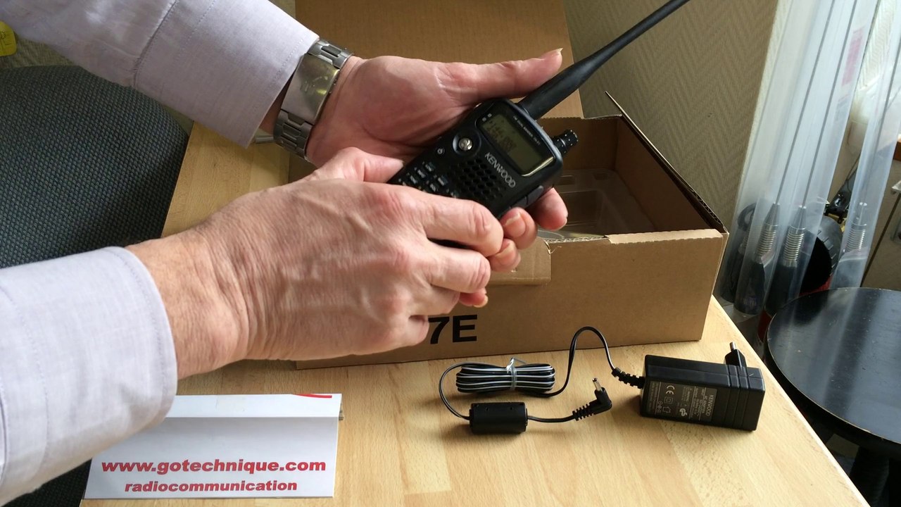 THF7 E Kenwood Talkie Walkie bibande VHF UHF Présentation GoTechnique