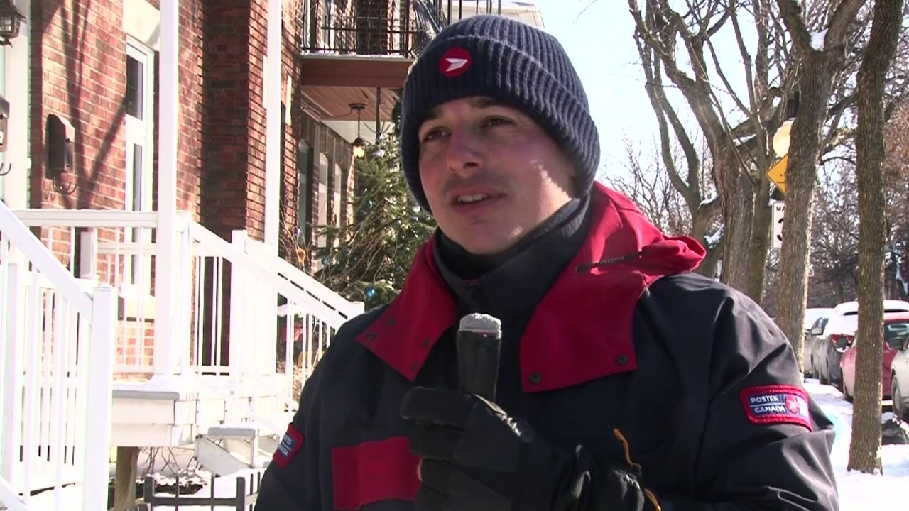 Canadians react to plan to end door-to-door mail delivery