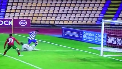 Gonçalo Paciência (Porto II) pulls off UNREAL piece of skill