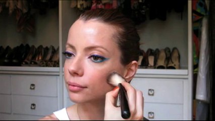 Julia Petit Passo a Passo Delineador em Dobro