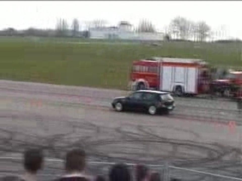 VW Golf TDI 150 4RM vs Renault Clio RS