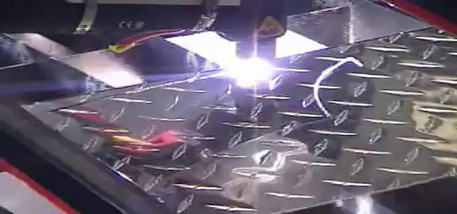 CNC PLASMA CUTTING TABLE Torch Height Control
