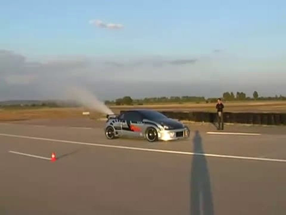 WATER ROCKET CAR 0-200 kph in 2.1 seconds