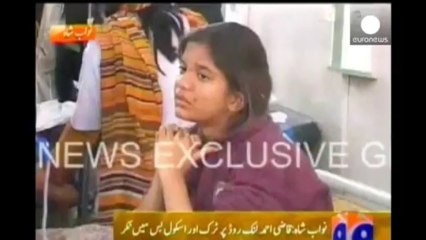 Pakistan: un car scolaire percute un camion, de nombreux morts