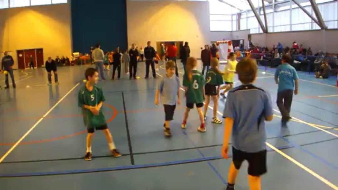 hand moins de 8 ans