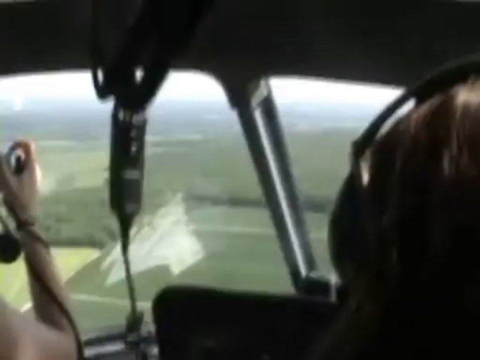 VOL EN HELICO    ATTERRISSAGE EN MÊMES TEMPS QUE LE JU 52