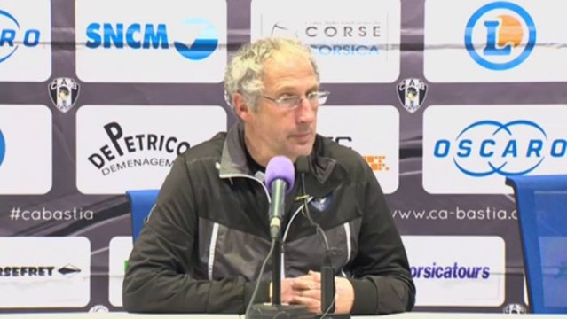 Conférence de presse CA Bastia - Chamois Niortais (0-3) : Stéphane ROSSI (CAB) - Pascal GASTIEN (NIORT) - 2013/2014