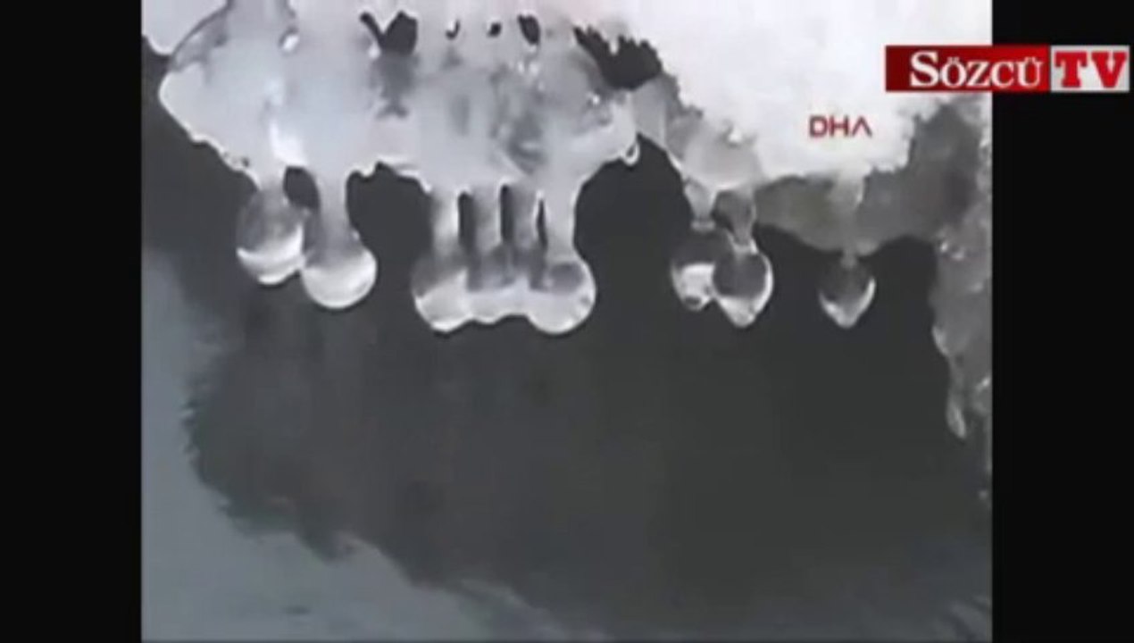 Kars Çayı'nda buz kristalleri