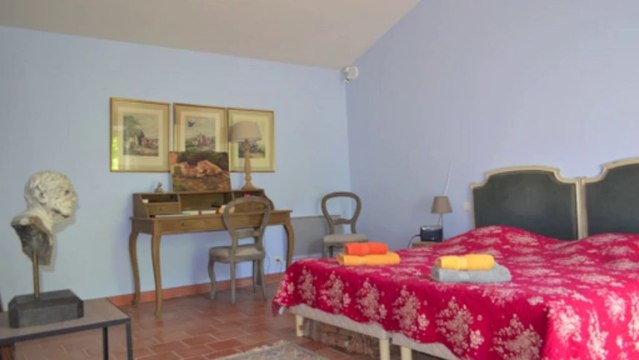 Propriété A LOUER MENERBES - 5 chambres - Piscine - 10/12 personnes - Parc de 6100 m² clôturé