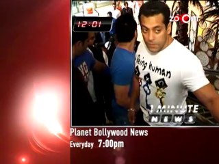 Download Video: Bollywood News in 1 minute 110114  Salman Khan, Hrithik Roshan, Ranbir Kapoor & others