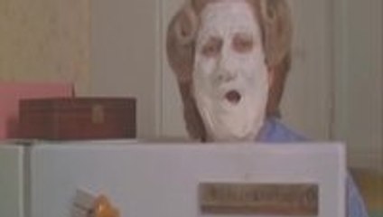 Mrs Doubtfire recut as a horror movie
