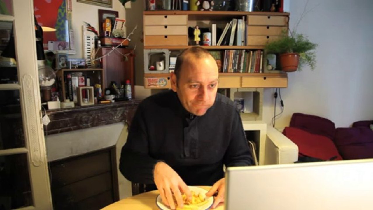 Pub Lafesse pour le Secours populaire