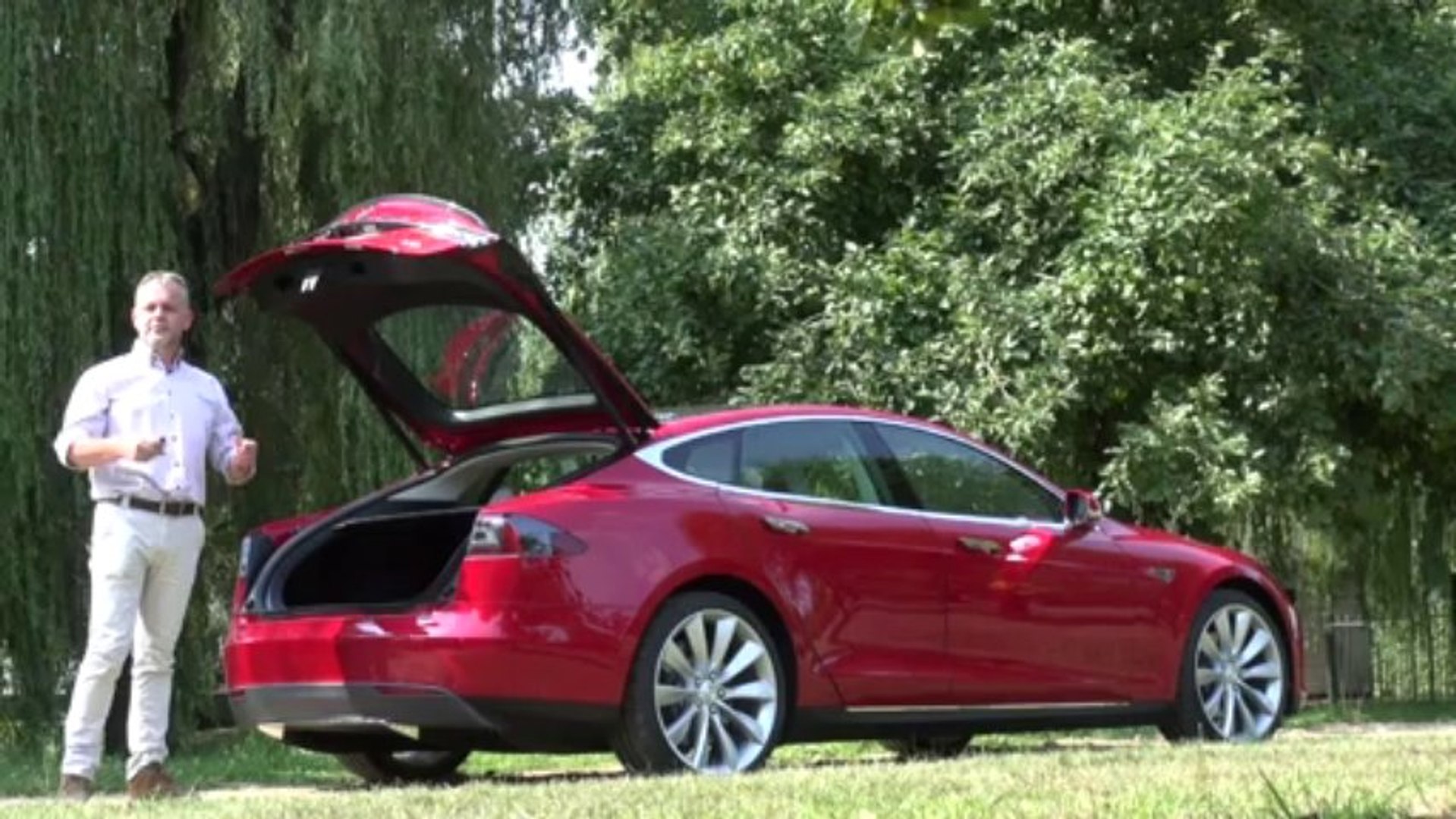 Tesla S review 2013