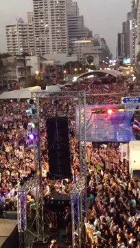 Crowds Occupy Bangkok in Party Protest