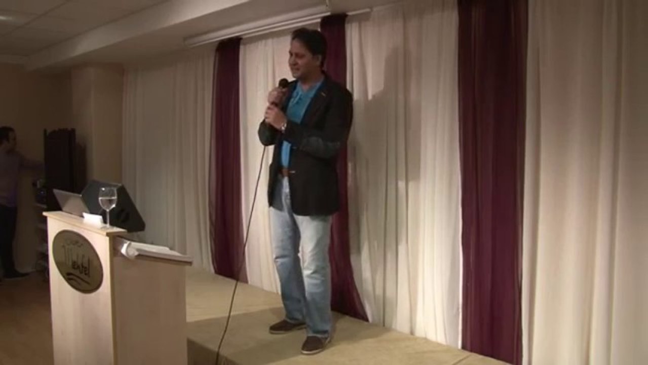 Teri Aankhon Ke Siva !!!!   Great Song Sing By Tariq Mir ( Norway )