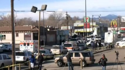 Police shoot hostage-taker outside Denver convenience store