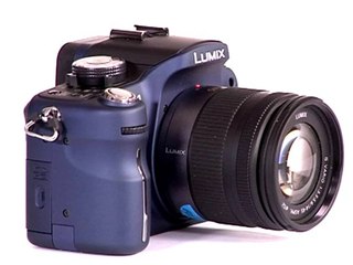 Panasonic Lumix FZ300 - CNET France