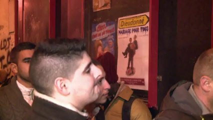 Dieudonné joue son nouveau spectacle "Asu Zoa" à Paris